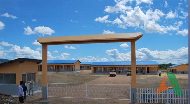 援建小學(xué)校外景