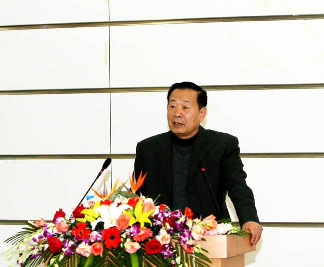 王云良副總經(jīng)理主持會(huì)議